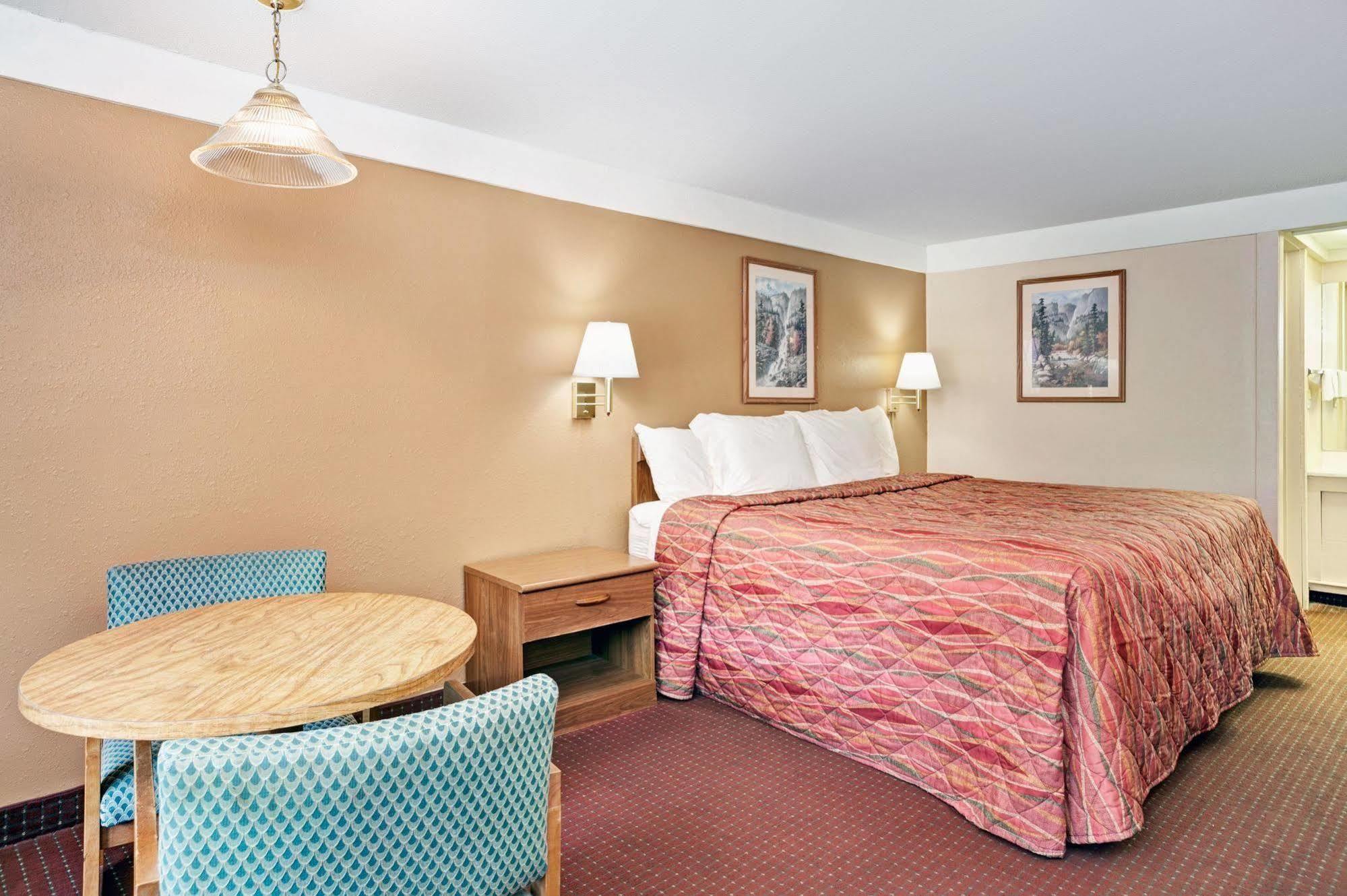Knights Inn Charleston West Virginia Exteriör bild